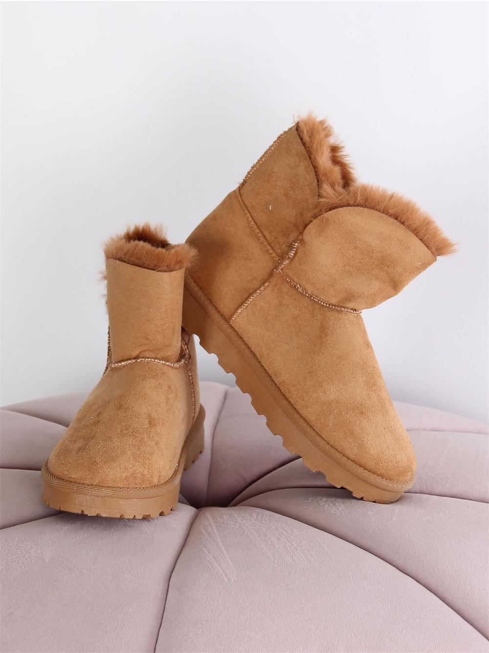 Veronika - Beige bambustövel med mjukt foder av falsk päls